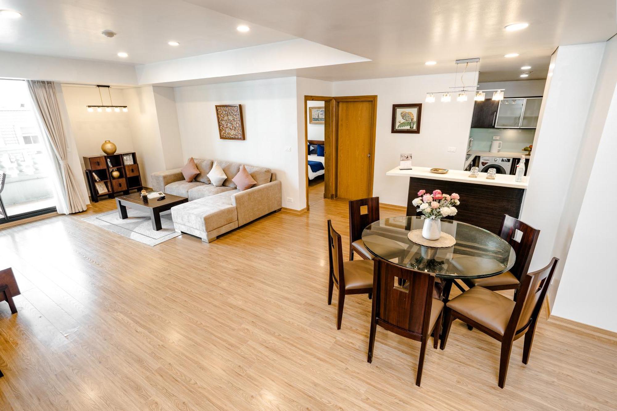 Apartment Wecozy Pacific - Spacious Apartment, Train Station Side Hanoi